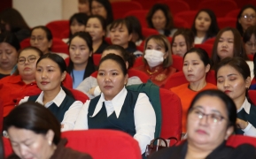 АЙМГИЙН ХЭМЖЭЭНД БАГА АНГИЙН 300 ГАРУЙ БАГШ НАРТ “СУРАГЧДЫН ТАНИН МЭДЭХҮЙ, НИЙГЭМШЛИЙН ЧАДВАРЫН ҮНЭЛГЭЭНИЙ АРГА ЗҮЙН МОДУЛЬ” СУРГАЛТ ЭХЭЛЛЭЭ.